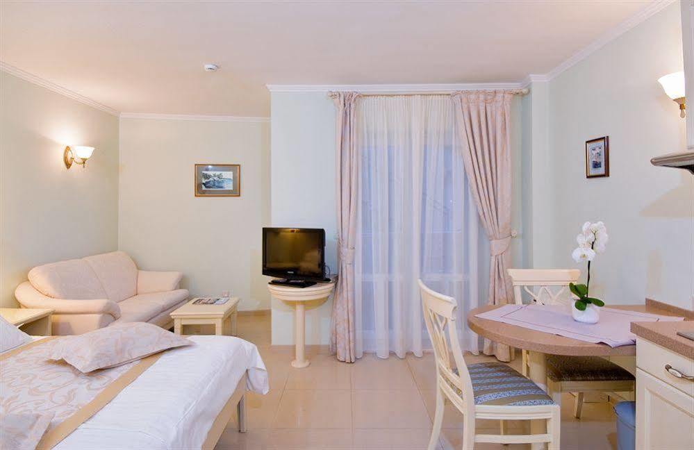Hotel Sunceva Postelja Brela Εξωτερικό φωτογραφία